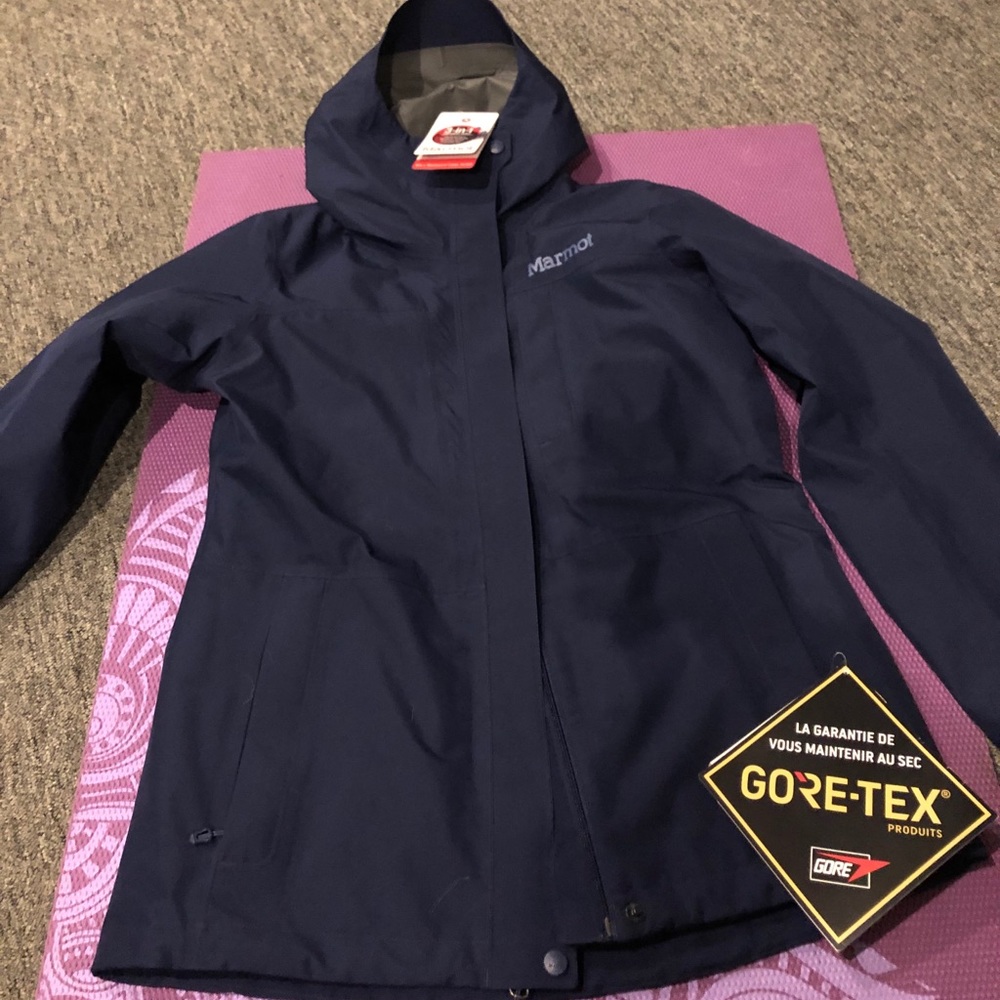 Marmot Women’s minimalist comp jacket